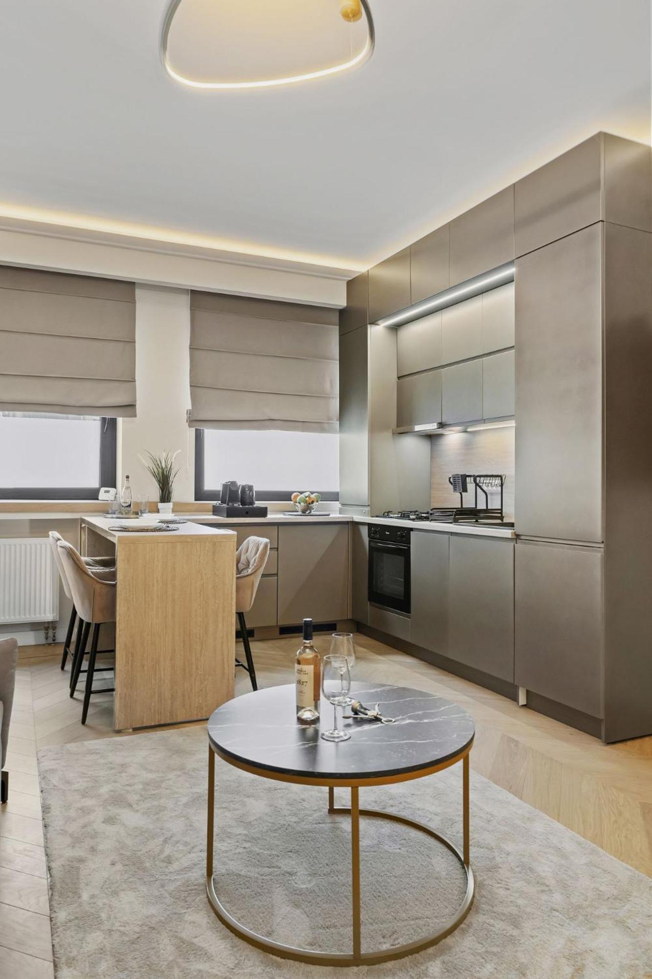 Central Two Rooms Apartment The Paradise Of Lights بوخارست المظهر الخارجي الصورة